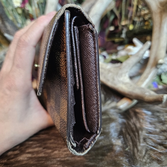 Authentic Louis Vuitton Damier Ebene wallet - Picture 7 of 12